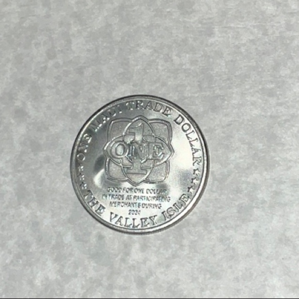 Maui Trade Dollar 2004 The Valley Isle